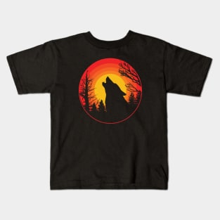 Wolf Howling at Sunset in Forest Retro Vintage Silhouette Kids T-Shirt